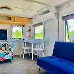 Κάμπινγκ Caravans 10 Min To & 35 Min To Black Sea
