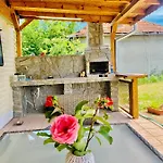 Κάμπινγκ Caravans 10 Min To & 35 Min To Black Sea
