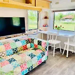 Κάμπινγκ Caravans 10 Min To & 35 Min To Black Sea *