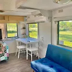 Κάμπινγκ Caravans 10 Min To & 35 Min To Black Sea