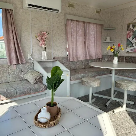 Caravans 10 Min To & 35 Min To Black Sea 营地 Tsonevo